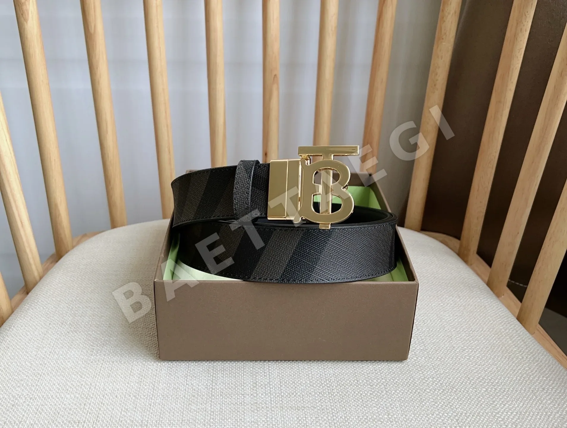버버리 런던 체크 가죽 벨트 상세 이미지 5