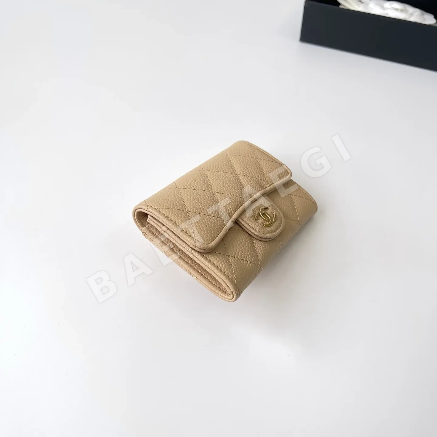 샤넬 베이지 밀크티 플립 카드 홀더 지갑 상세 이미지 3