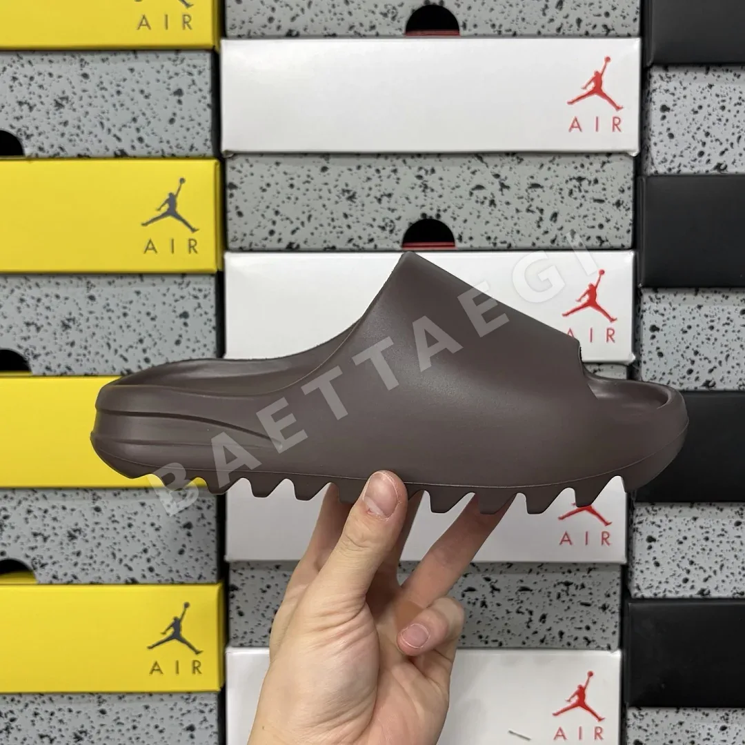 아디다스 [LW] 이지 슬라이드 G55495 200630 Adidas Yeezy Slide Soot 상세 이미지 5