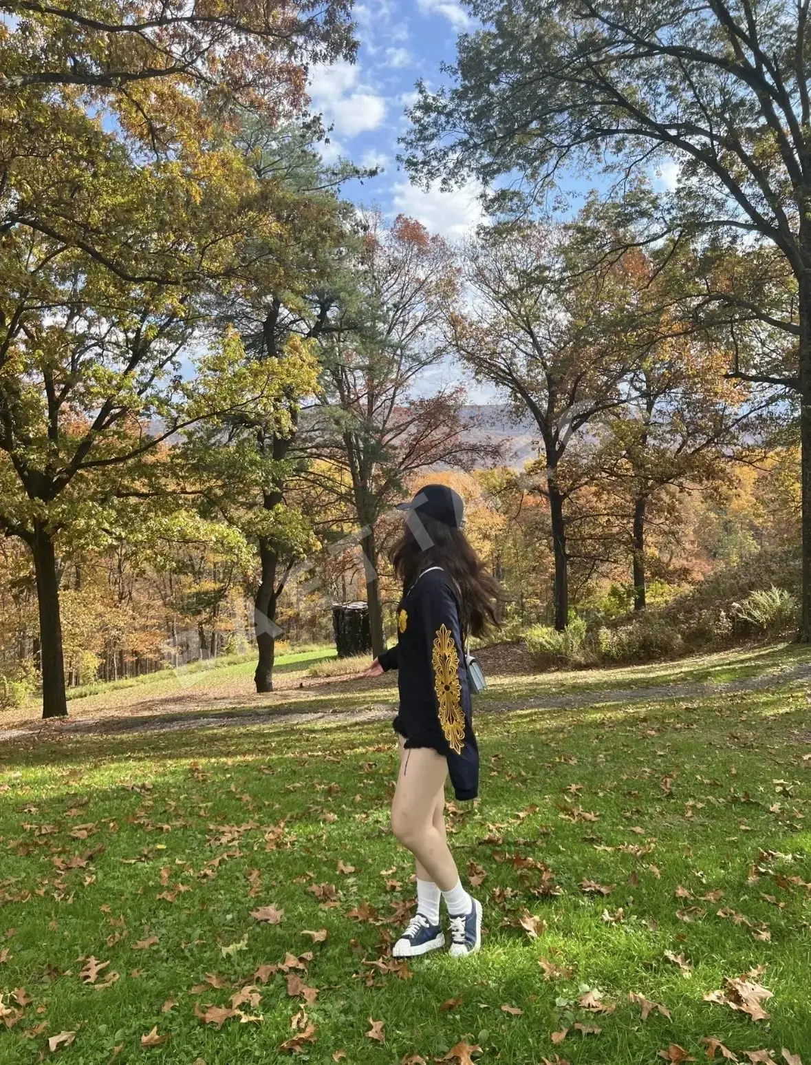크롬하츠 검과 덩굴 프린트 네이비 긴팔 티셔츠 상세 이미지 7