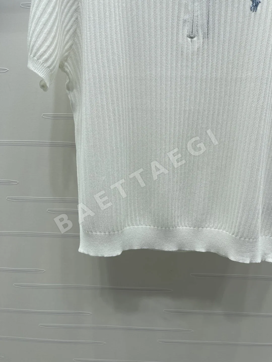 생로랑 자수 로고 립 반팔 니트 탑 상세 이미지 5