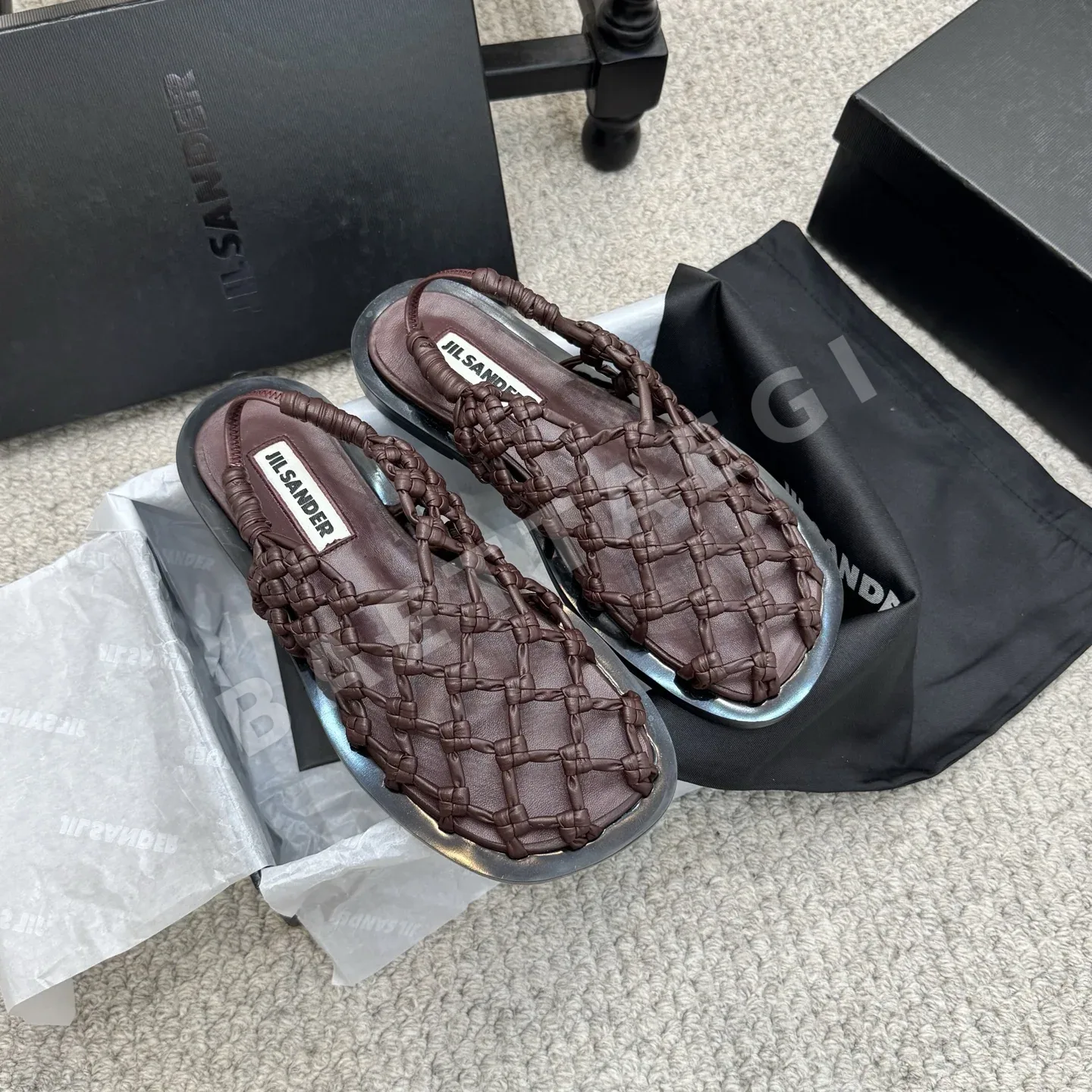 질샌더 스트랩 하이힐 샌들 75053