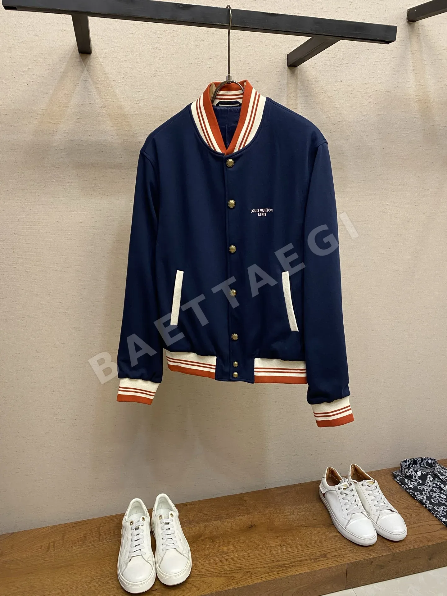 루이비통 LV 자수 로고 베이스볼 자켓 146763