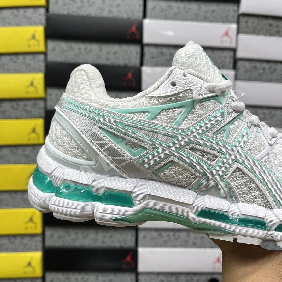 아식스 [TOP] 젤 카야노 20 1203A388-105 200422 Asics Gel-Kayano 20 상세 이미지 9