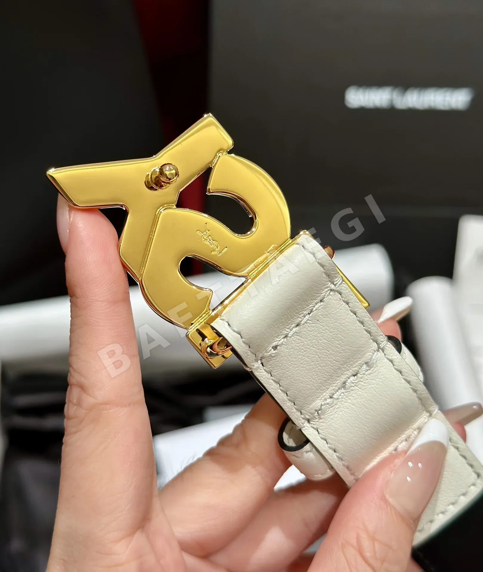 생로랑 YSL 금장 양면 송아지가죽 벨트 상세 이미지 7