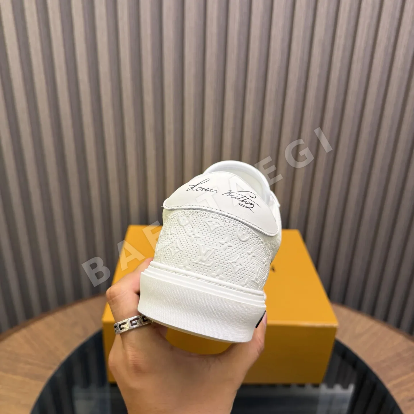 루이비통 컬러 블록 남성 신발 상세 이미지 9