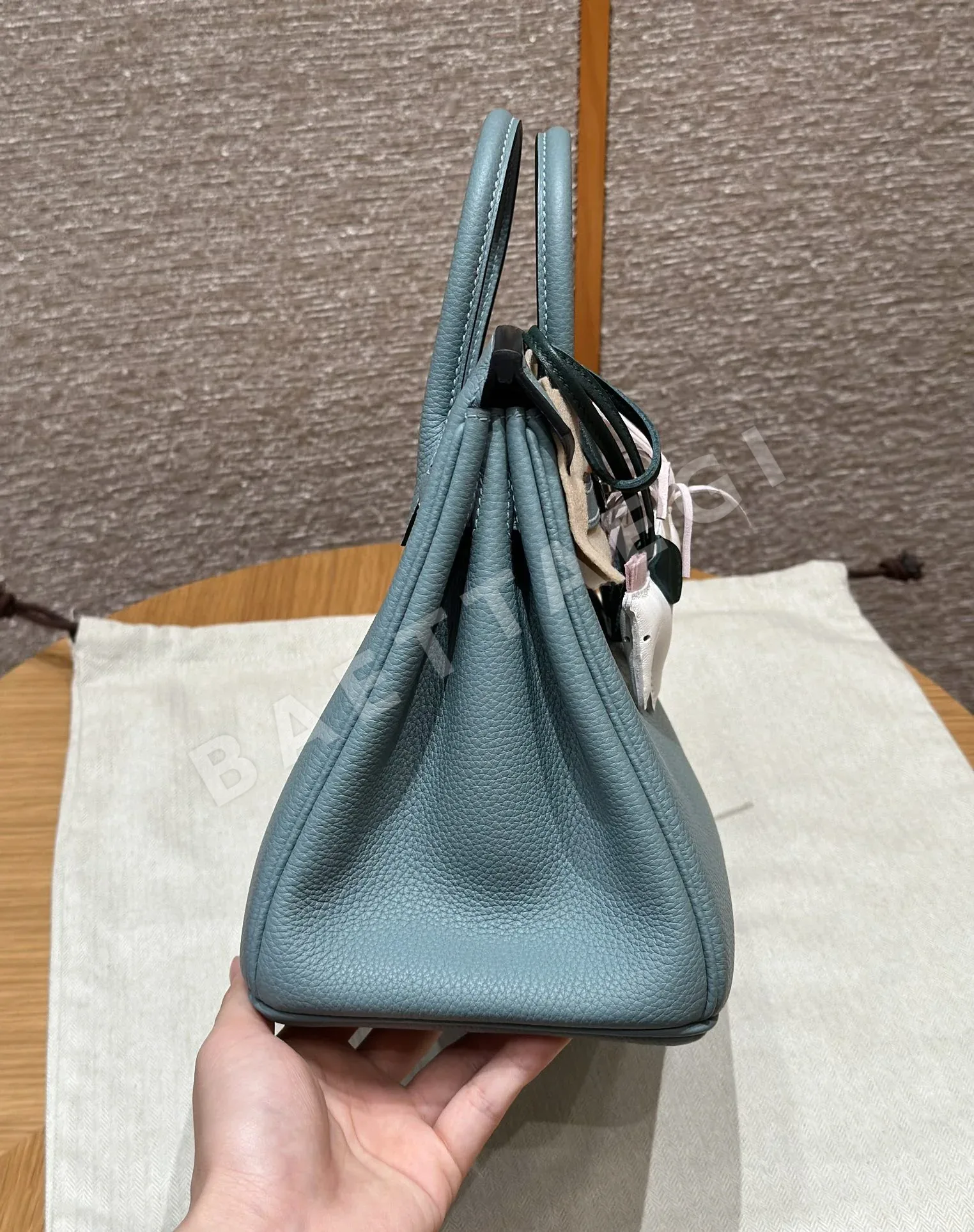 에르메스 버킨 25 스카이 토고 가죽 핸드백 상세 이미지 3