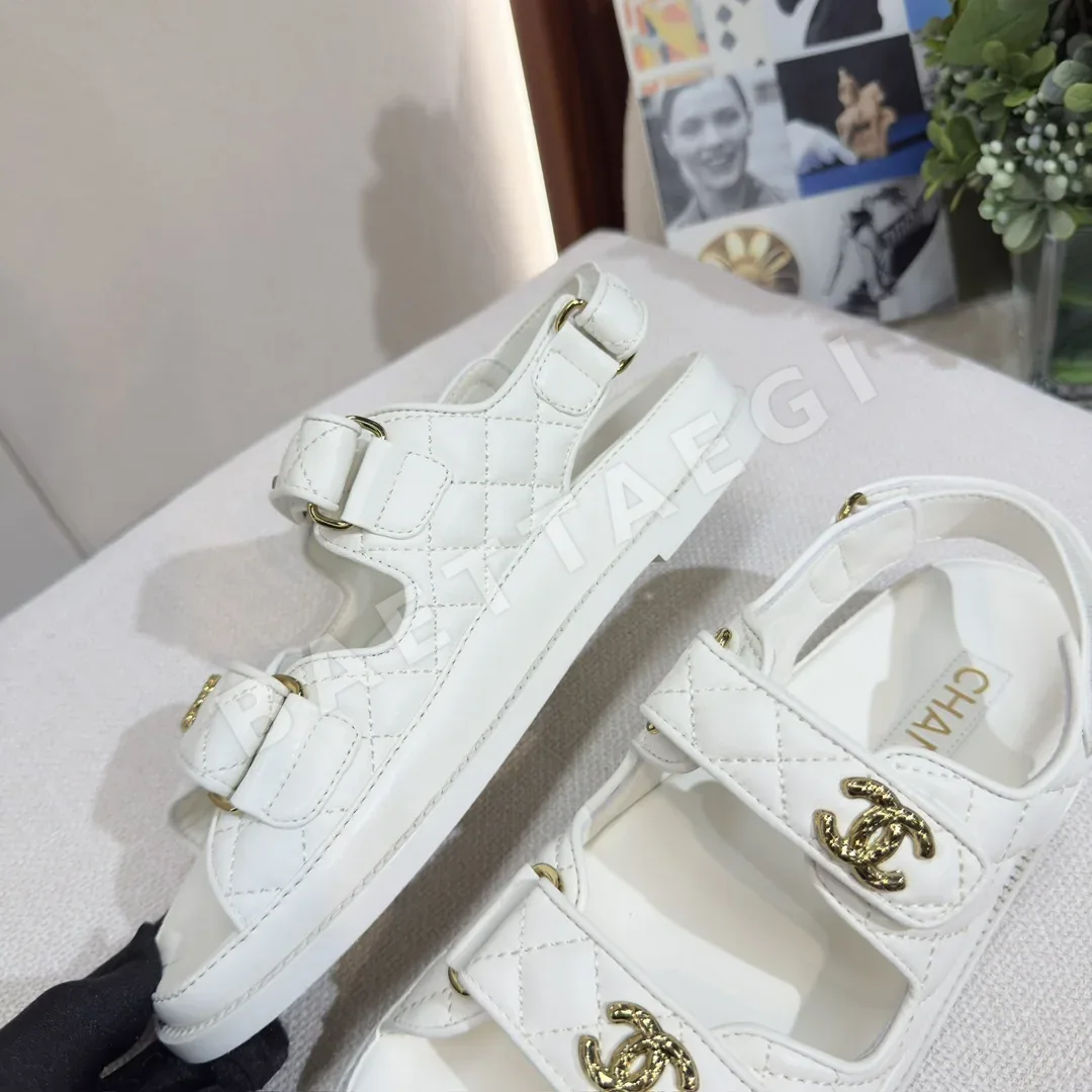 샤넬 더블 C 벨크로 비치 샌달 상세 이미지 4