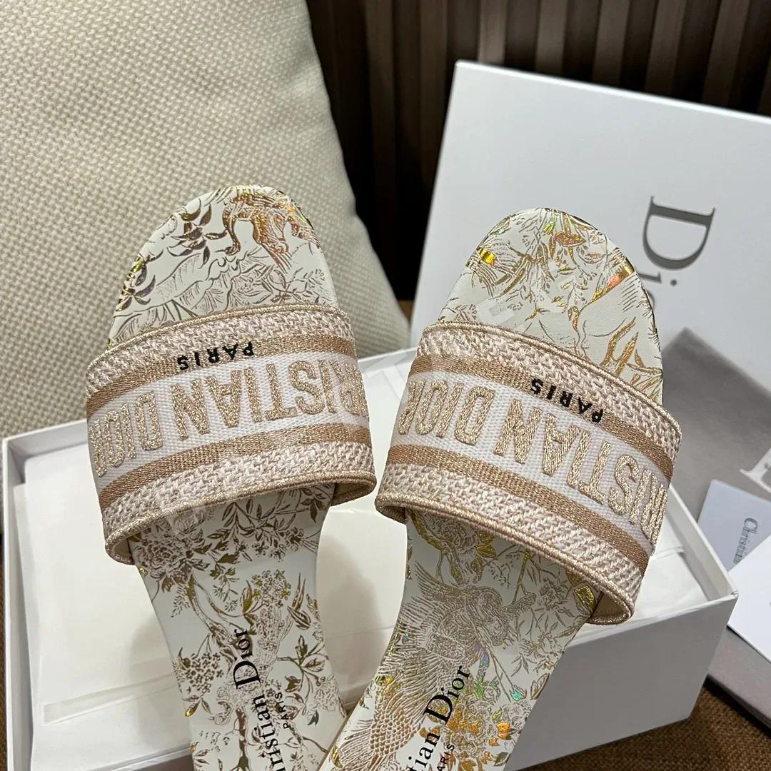 디올 자수 캔버스 샌들 상세 이미지 7