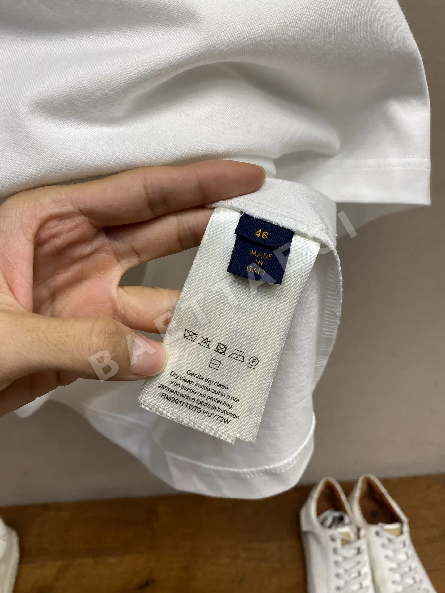 루이비통 엠보싱 모노그램 코튼 반팔 티셔츠 상세 이미지 8