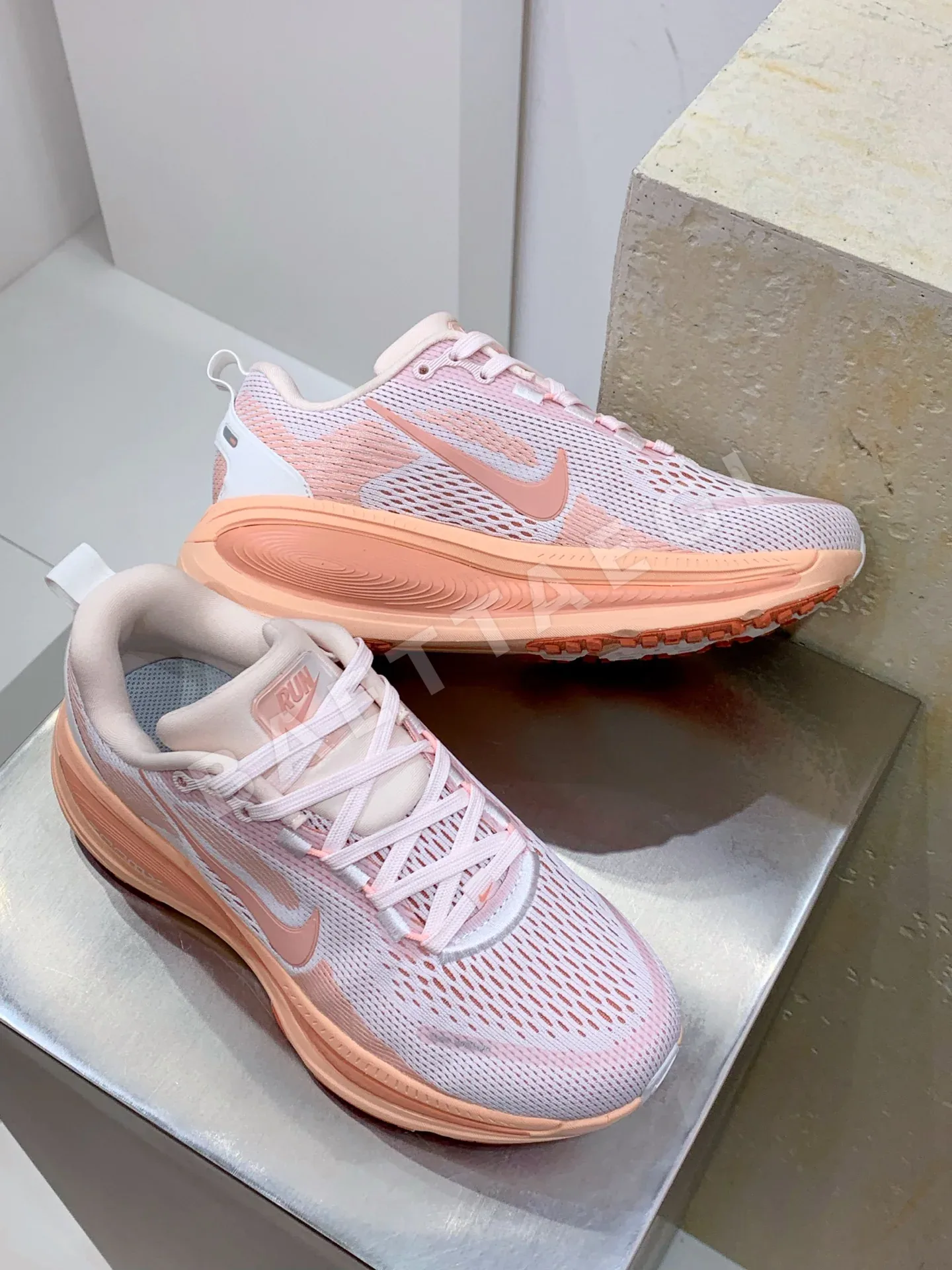 나이키에어맥스 DT 버전 경량 남녀공용 신발 상세 이미지 2