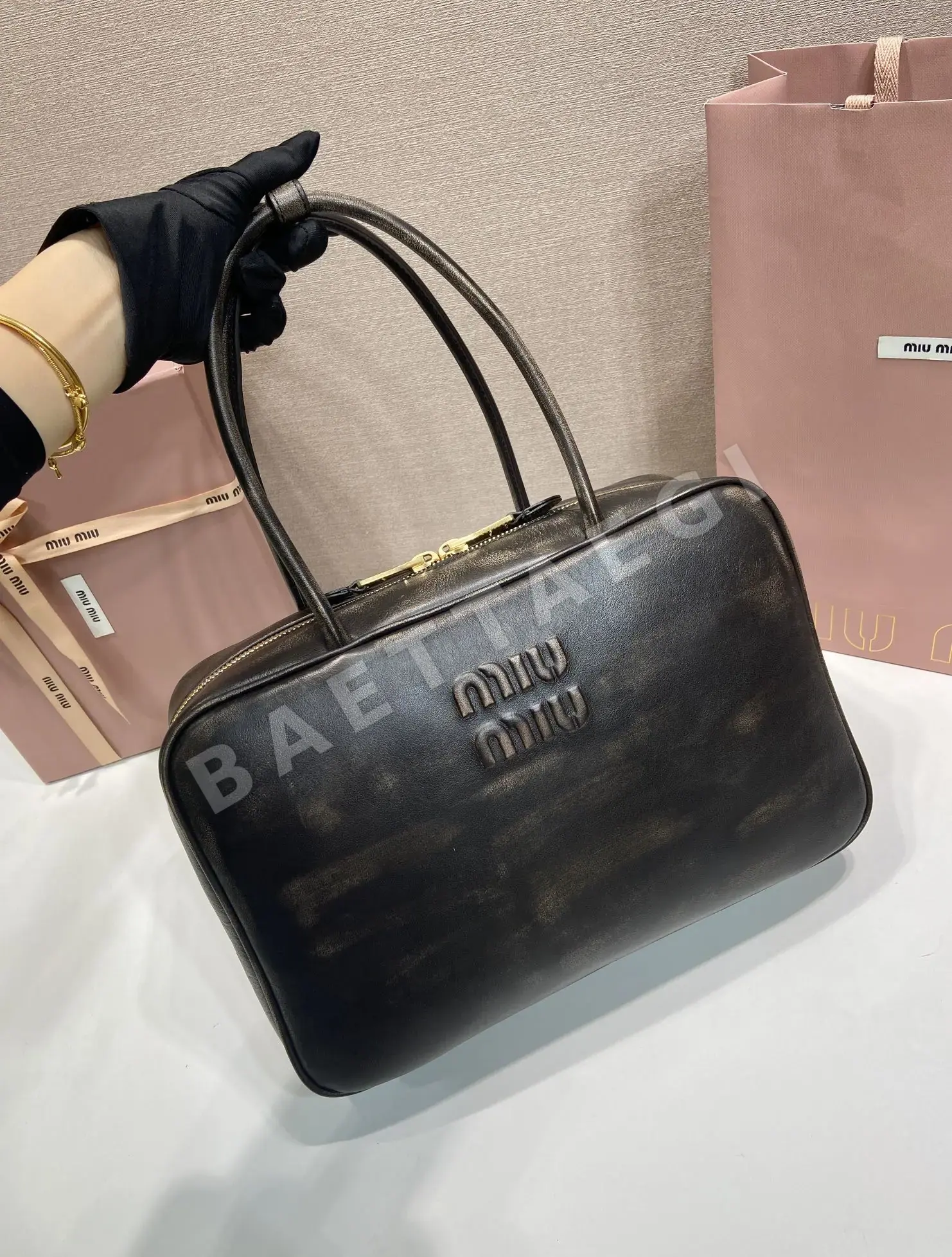 미우미우 램스킨 라지 볼링백 5BB117 상세 이미지 3