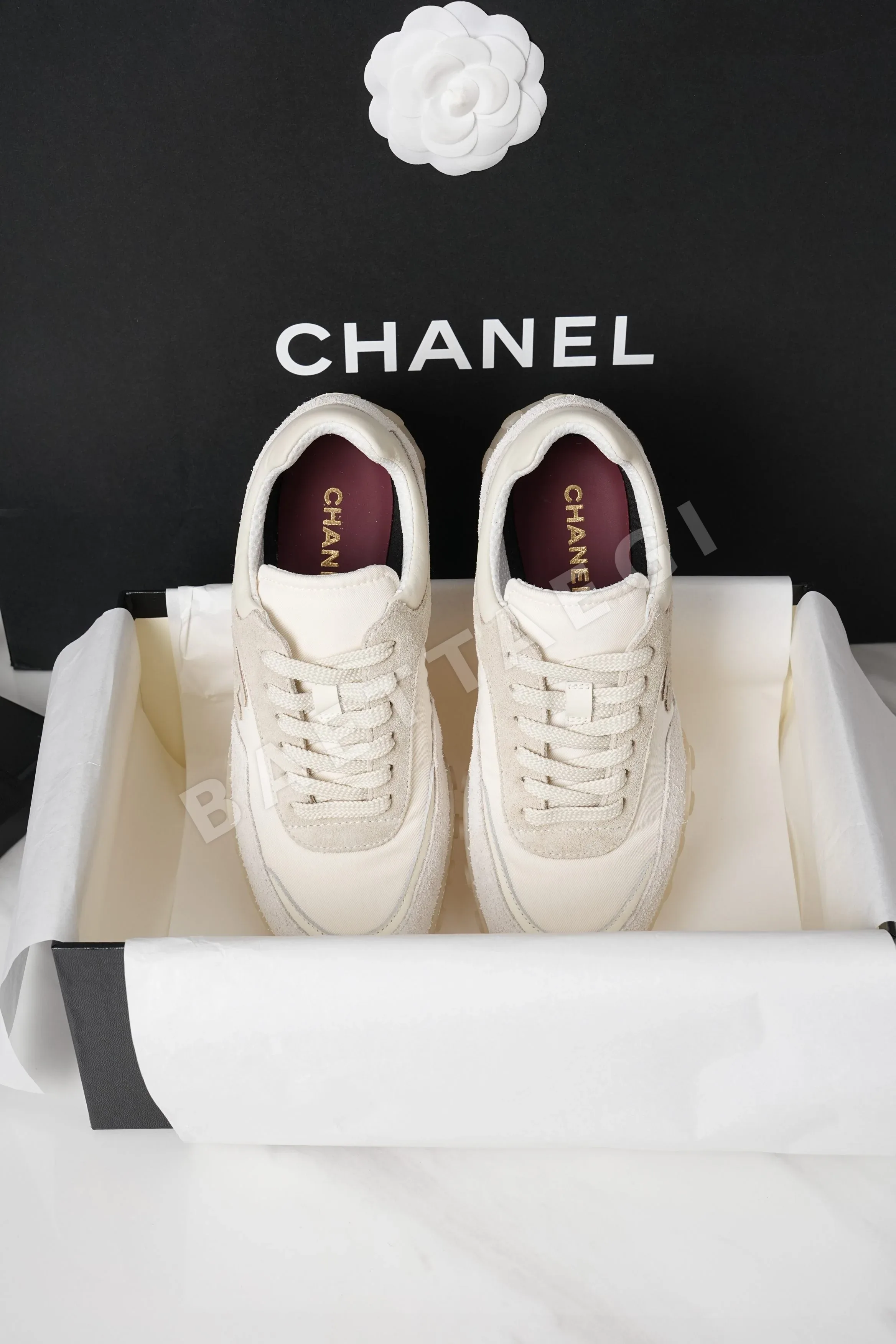 샤넬 스니커즈 스웨이드 상세 이미지 4