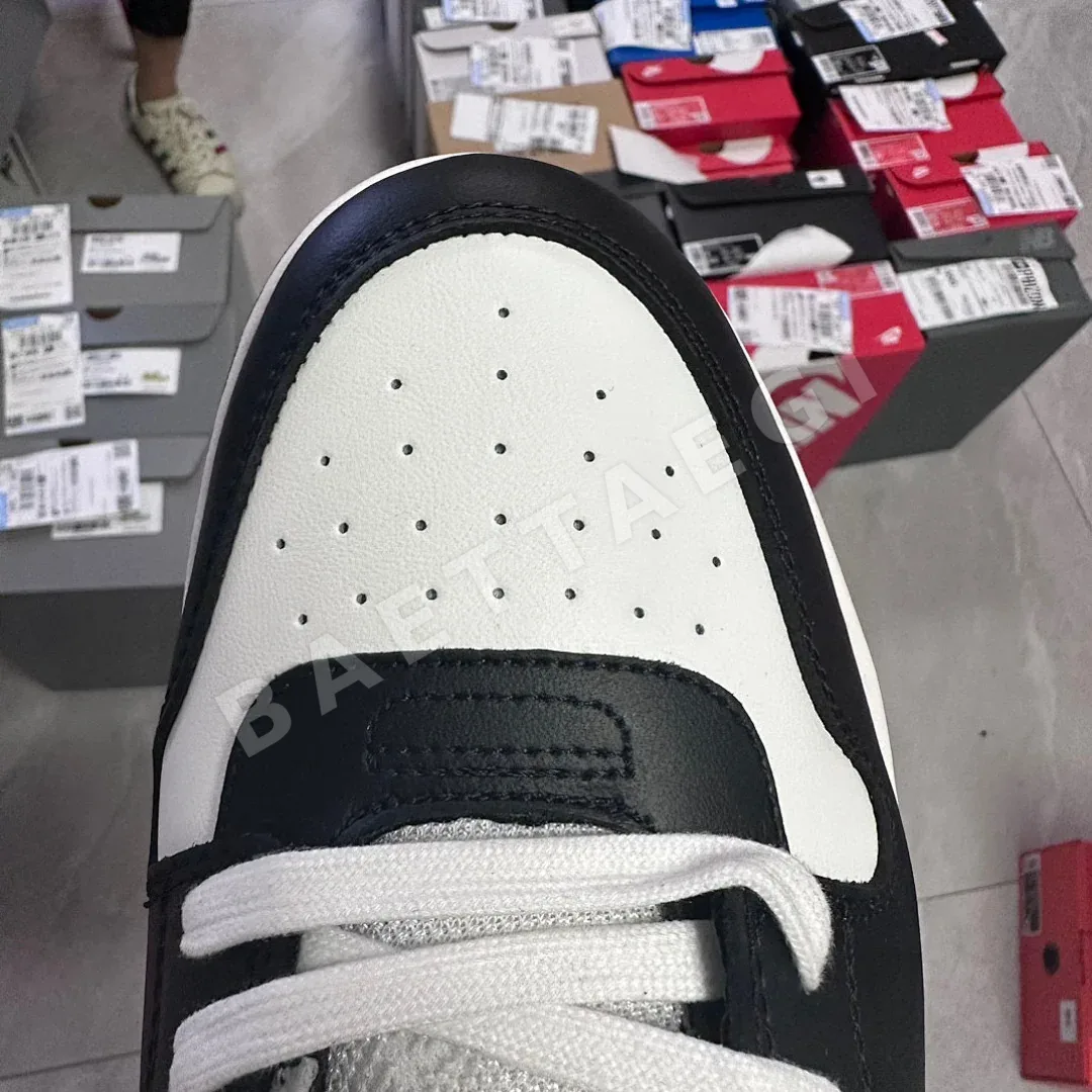 오프화이트 블랙 화이트 202312 Off White 상세 이미지 2