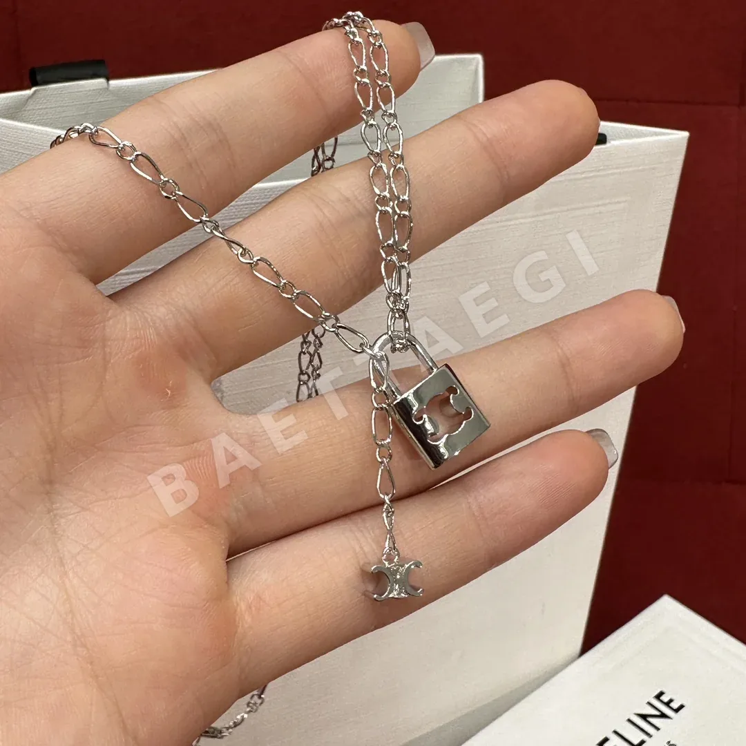 셀린느 락 트리옴프 중공 잠금 목걸이 상세 이미지 2