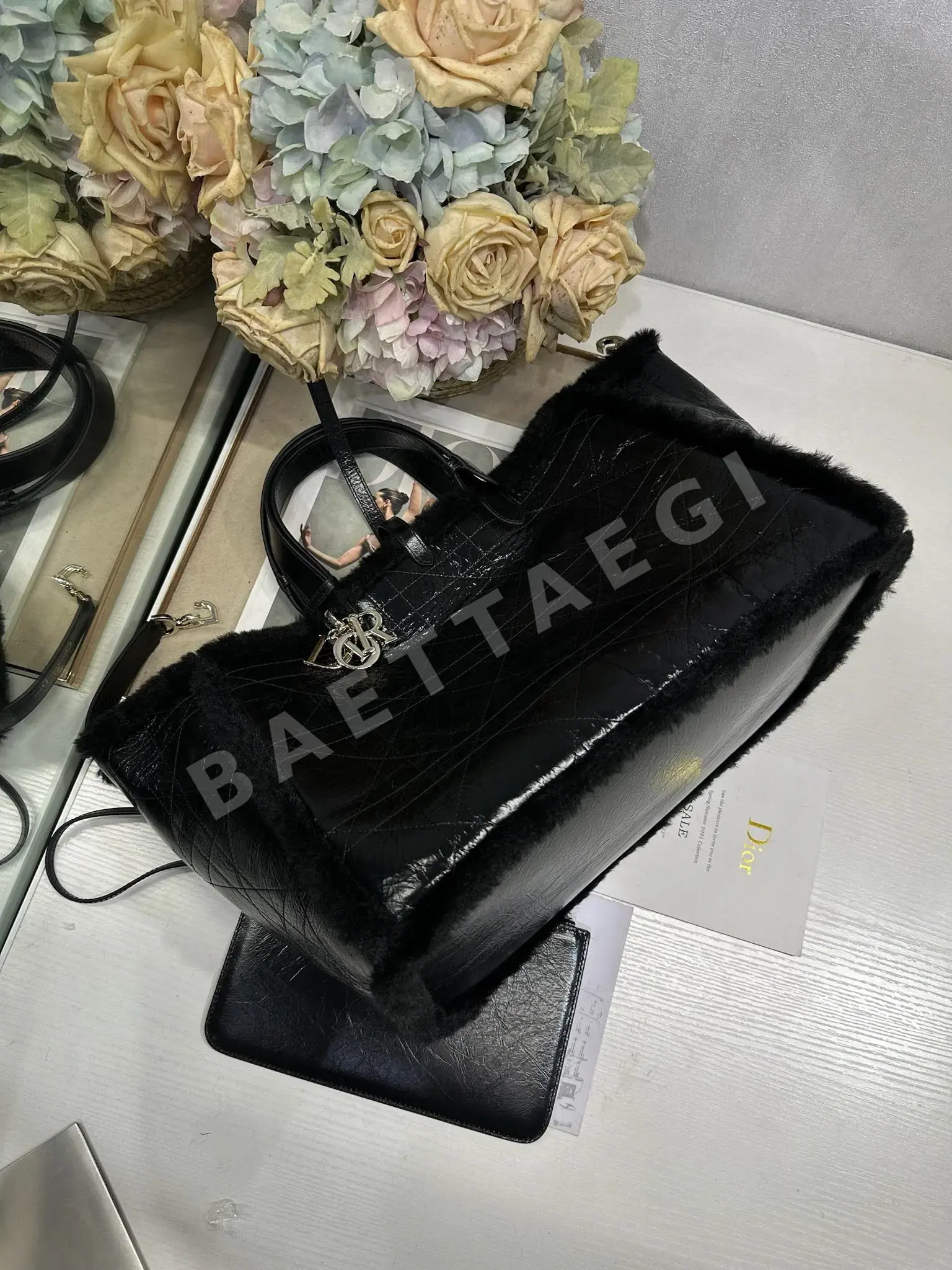 디올 뚜주흐 토트백 상세 이미지 4