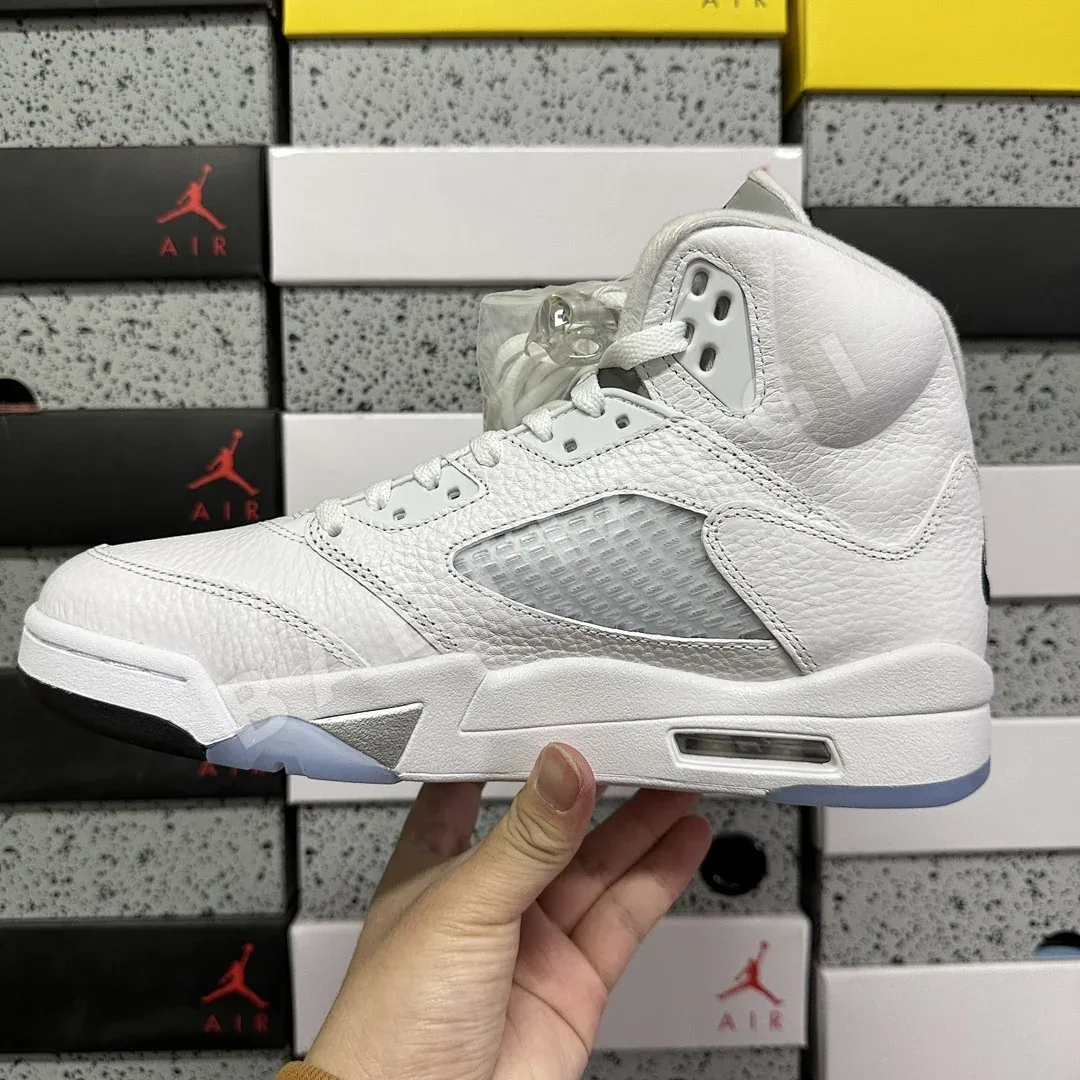 나이키 [GX] 조던 5 레트로 HQ7978-103 201355 Nike Jordan 5 Retro White Metallic 상세 이미지 4