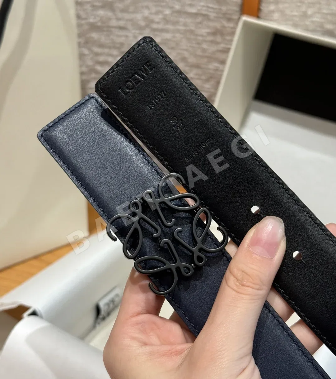 로에베 아나그램 양면 가죽 벨트 상세 이미지 6