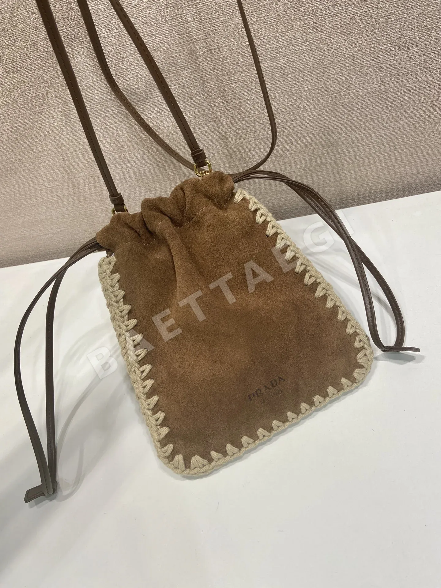 프라다 스웨이드 클러치 스마트폰 가방 1ZT092 상세 이미지 3