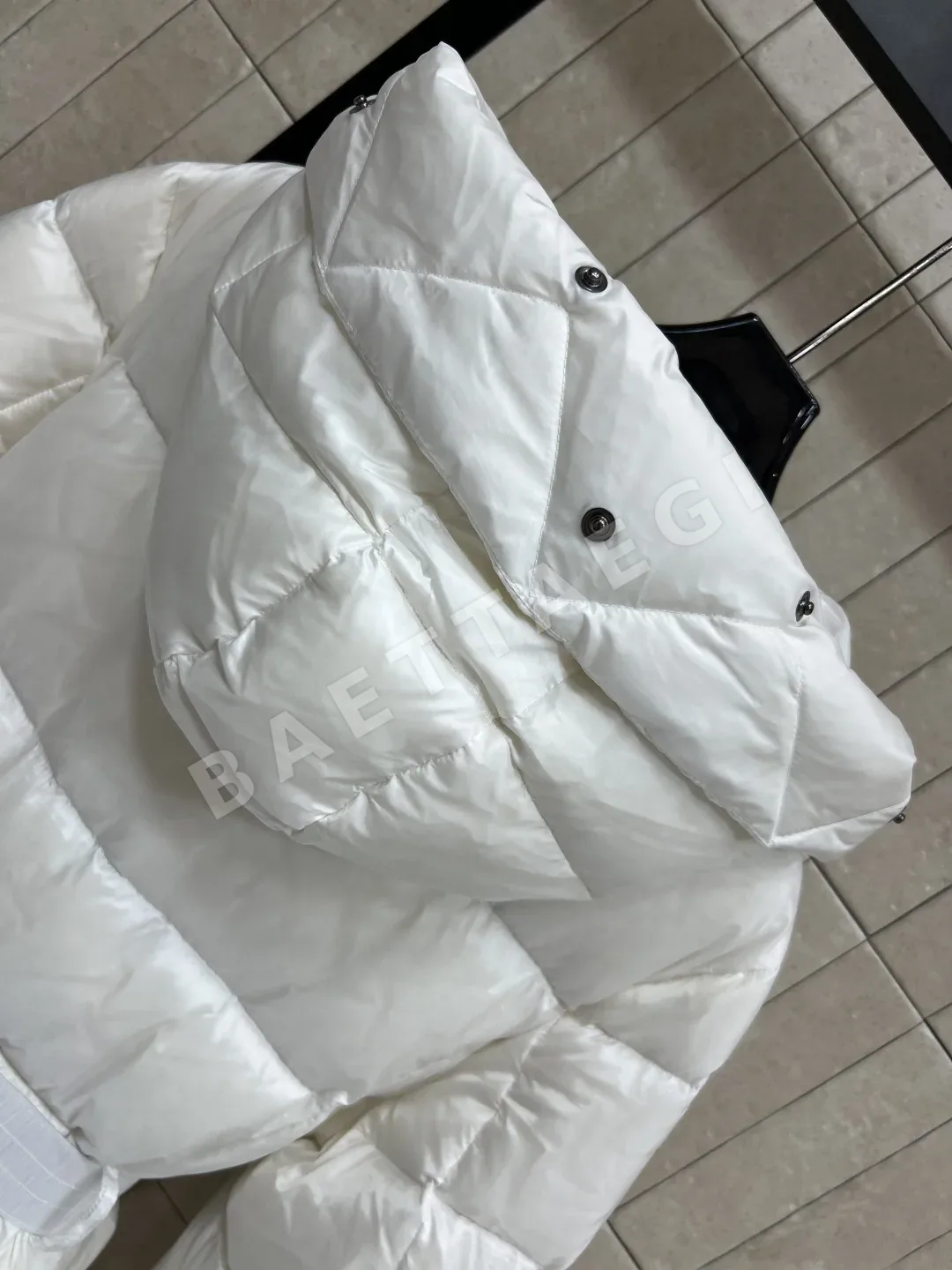 몽클레르 보에딕 롱 패딩 자켓 상세 이미지 8