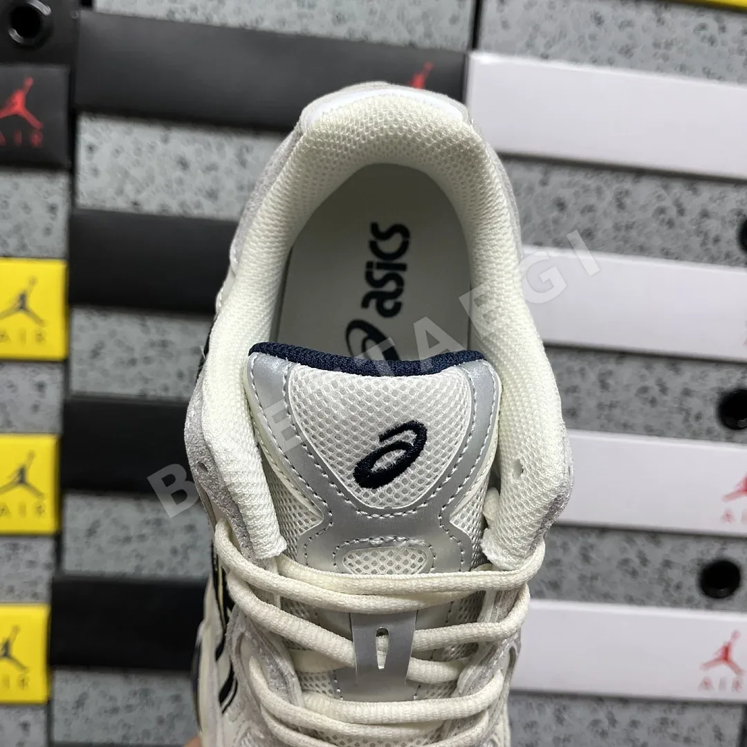 아식스 [RT] 젤 NYC 1203A788-101 200357 Asics Gel-NYC White Grey Midnight 상세 이미지 4