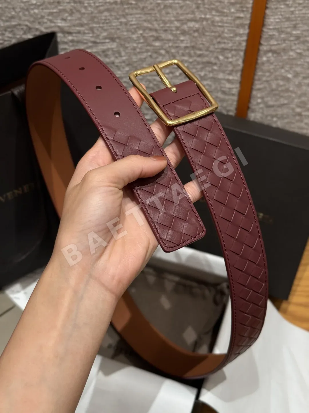 보테가베네타 인트레치아토 카프스킨 벨트 상세 이미지 6