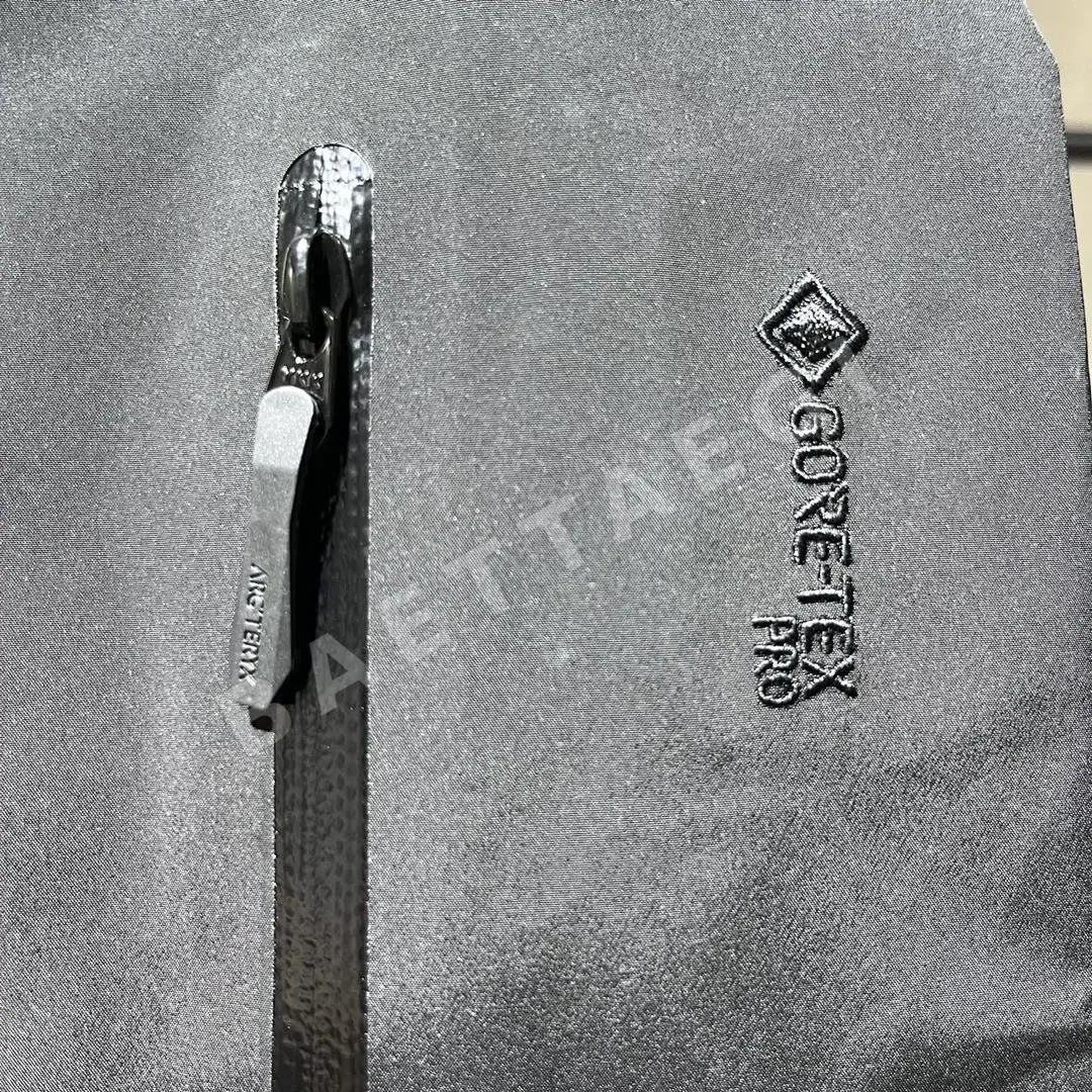 아크테릭스 [TZ] 알파 SV 자켓 6세대 블랙 골드 200130 Arc'teryx Alpha SV Jacket 6 24K Black 상세 이미지 11
