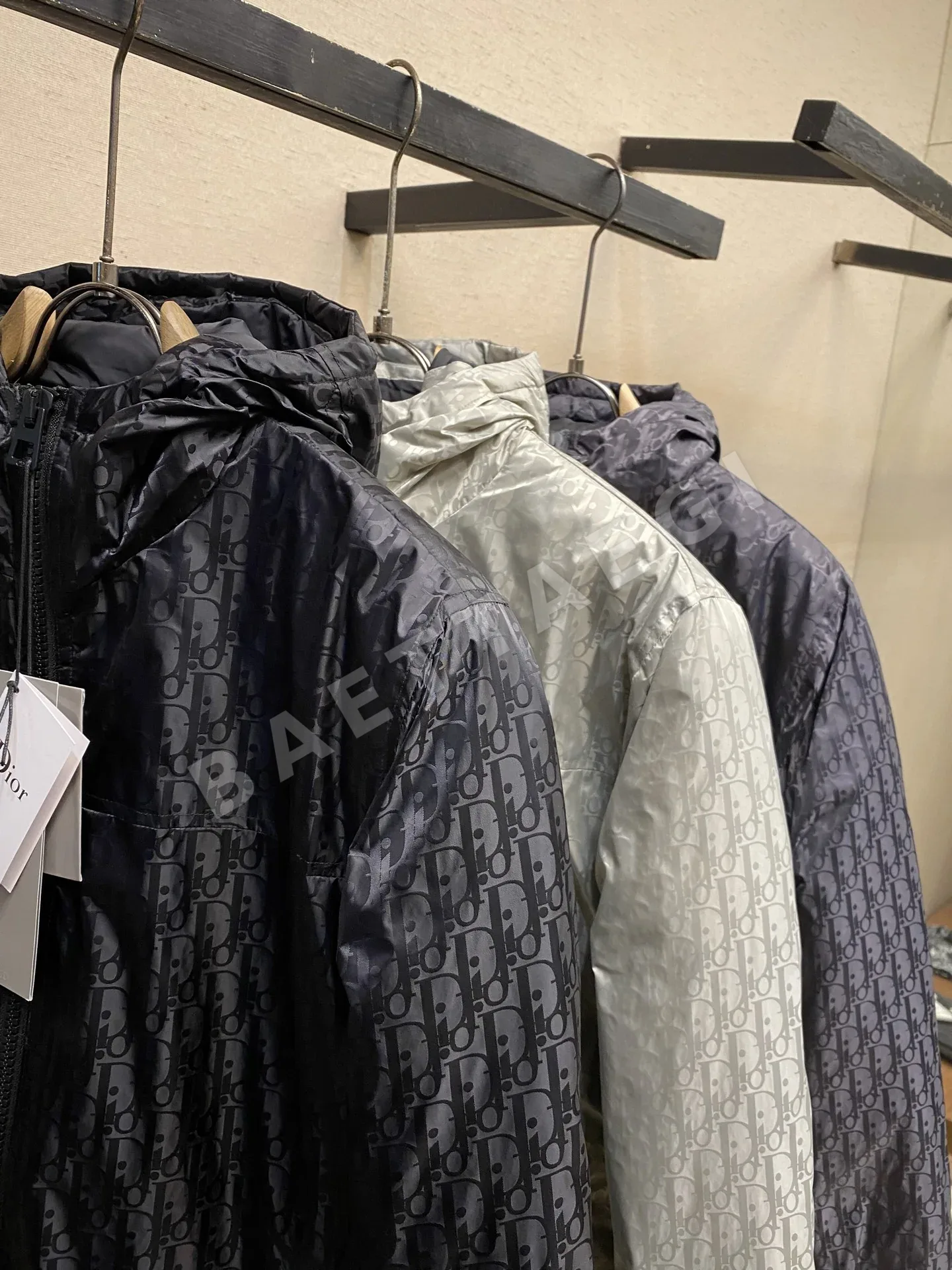 디올 모노그램 패턴 남성 다운 자켓 상세 이미지 3