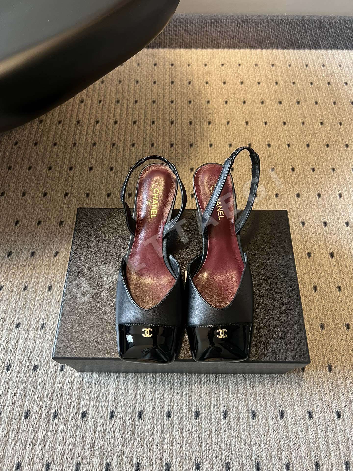 샤넬 뉴스퀘어토 컬러블록 샌들 95601