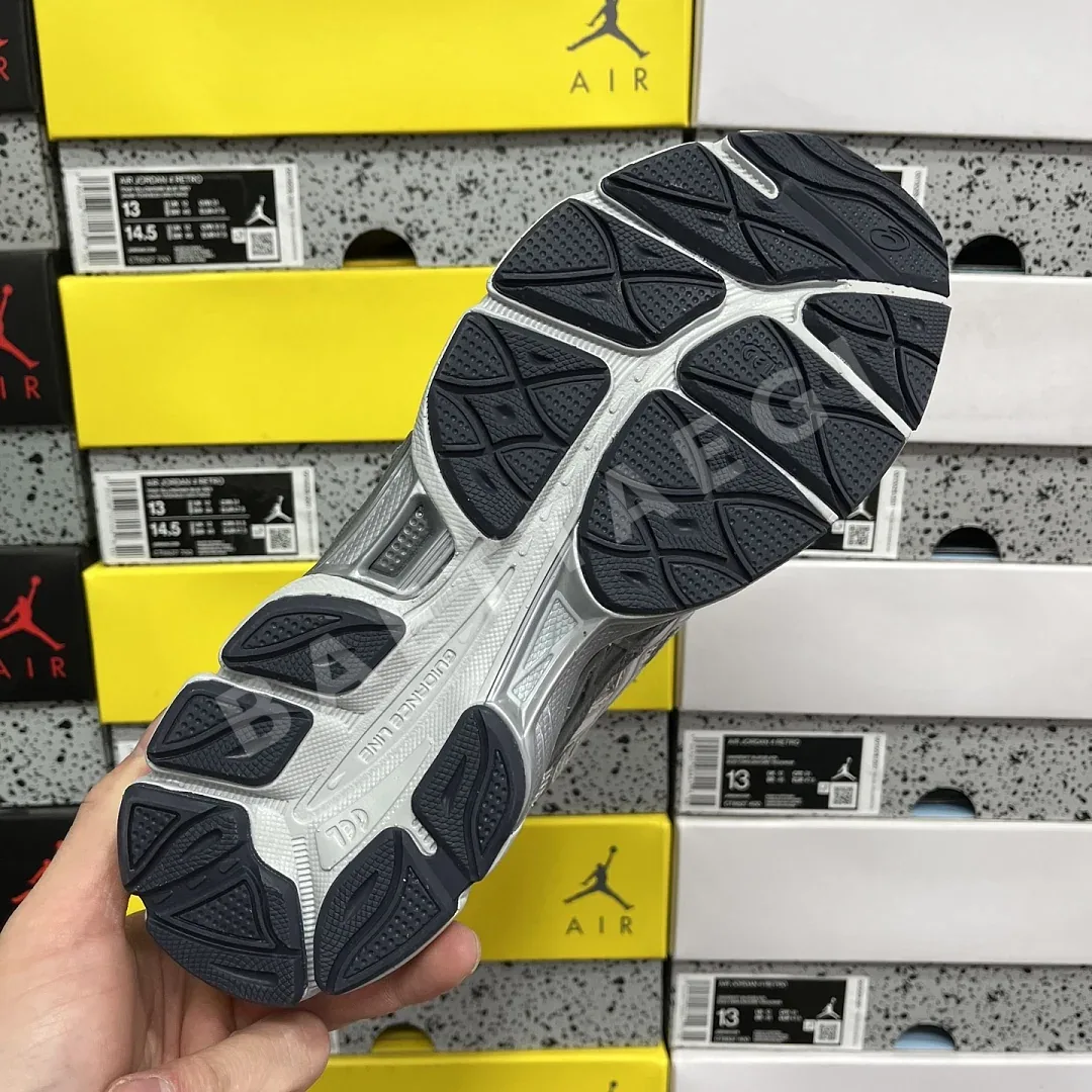 아식스 [GX] 젤 NYC 1203A383-025 200534 Asics Gel-NYC Glacier Grey Gravel 상세 이미지 9