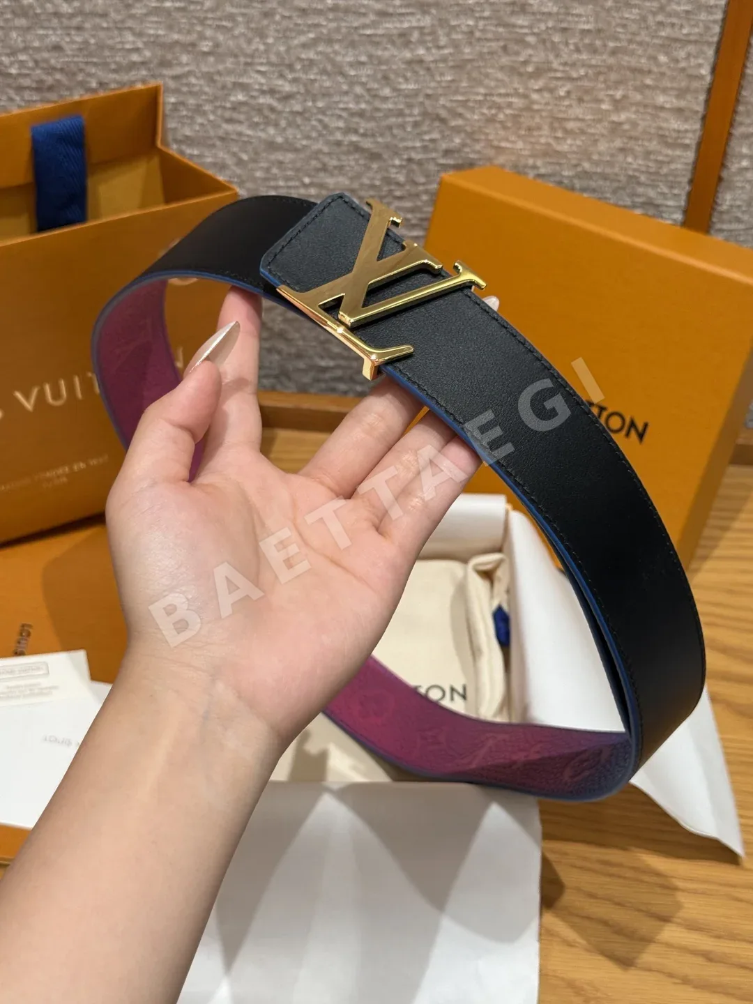 루이비통 이니셜 메탈 버클 40mm 리버시블 벨트 상세 이미지 5
