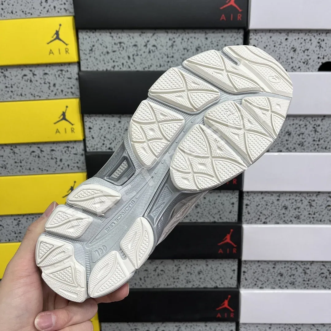 아식스 [GX] 젤 NYC 1203A739-100 200525 Asics Gel-NYC Cream Grey 상세 이미지 8