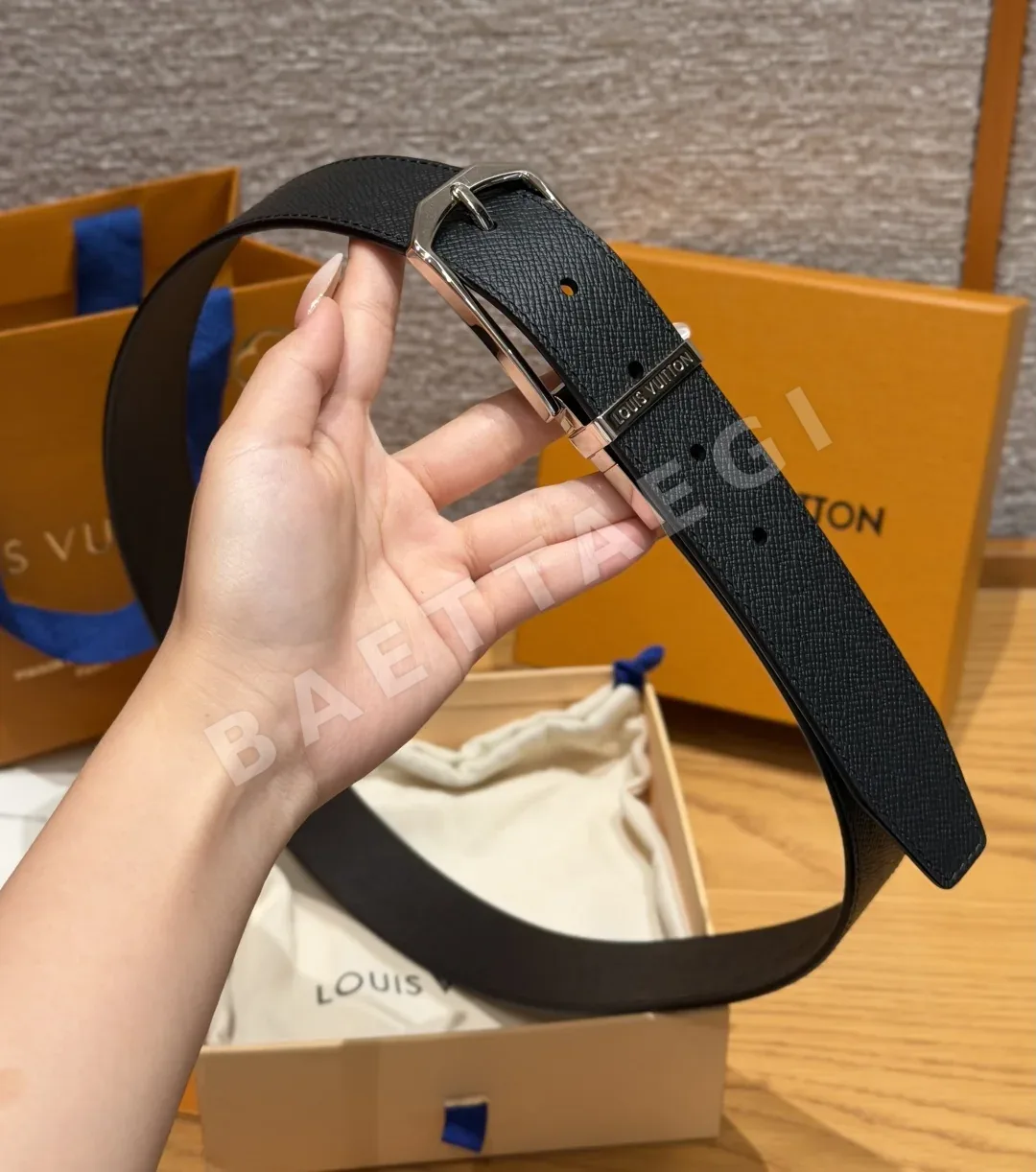 루이비통 폰느프 리버시블 남성 벨트 상세 이미지 3