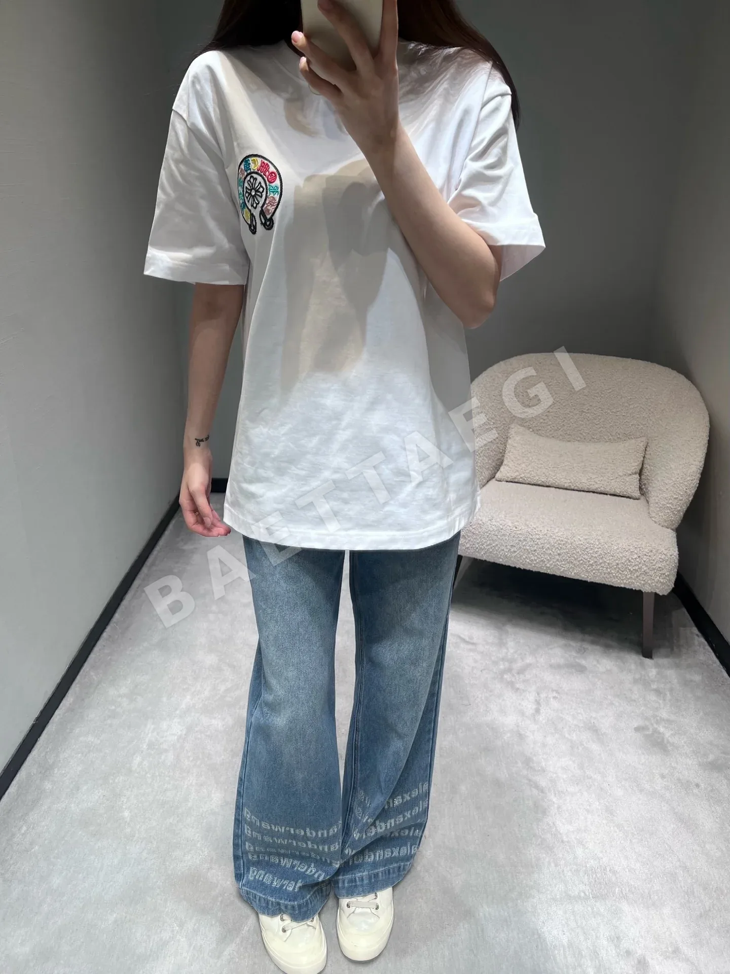 크롬하츠 여성 자수 프린트 오버핏 반팔 티셔츠 상세 이미지 2