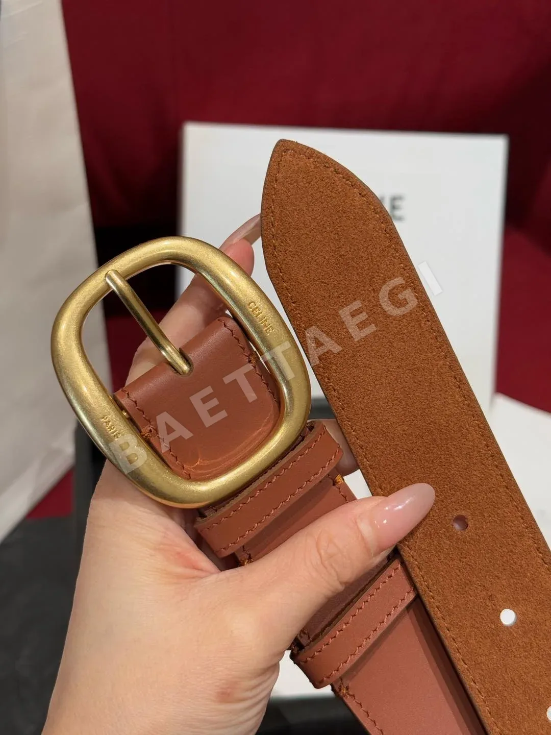 셀린느 트리움프 버클 스웨이드 소가죽 여성용 벨트 상세 이미지 5