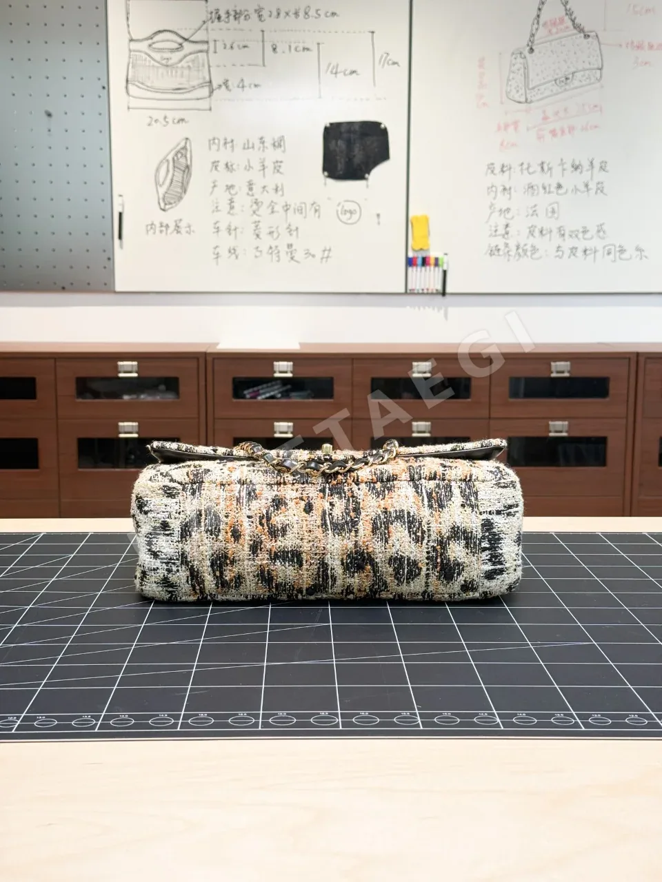 샤넬 울 호피 무늬 플랩백 가방 상세 이미지 4