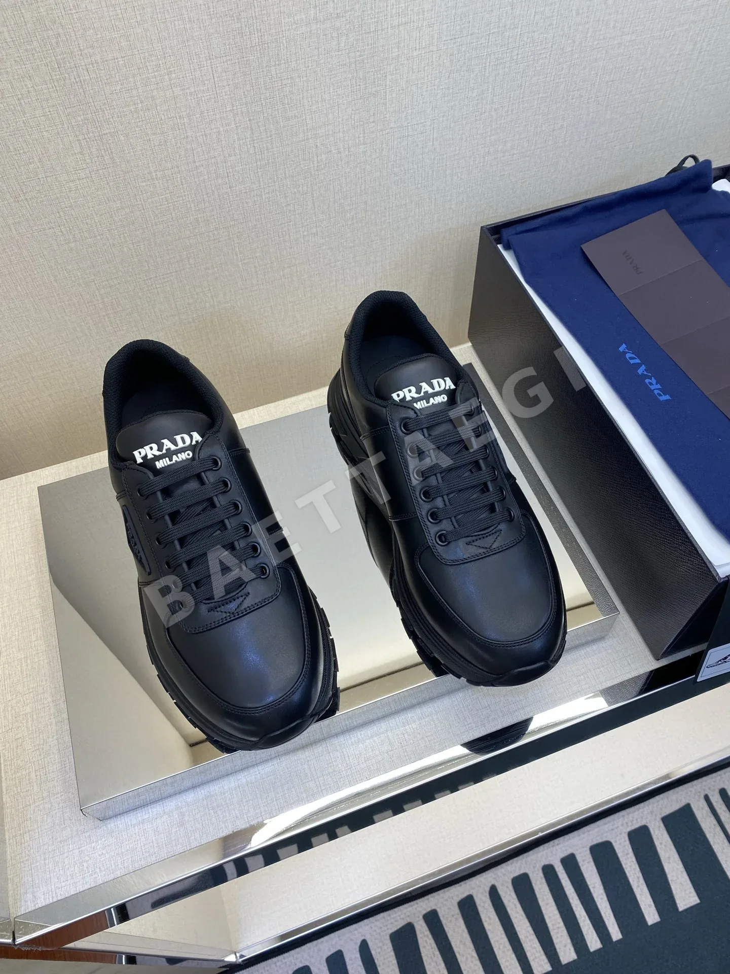 프라다 스니커즈 남성 나일론 레터링 에폭시 디자인 166761