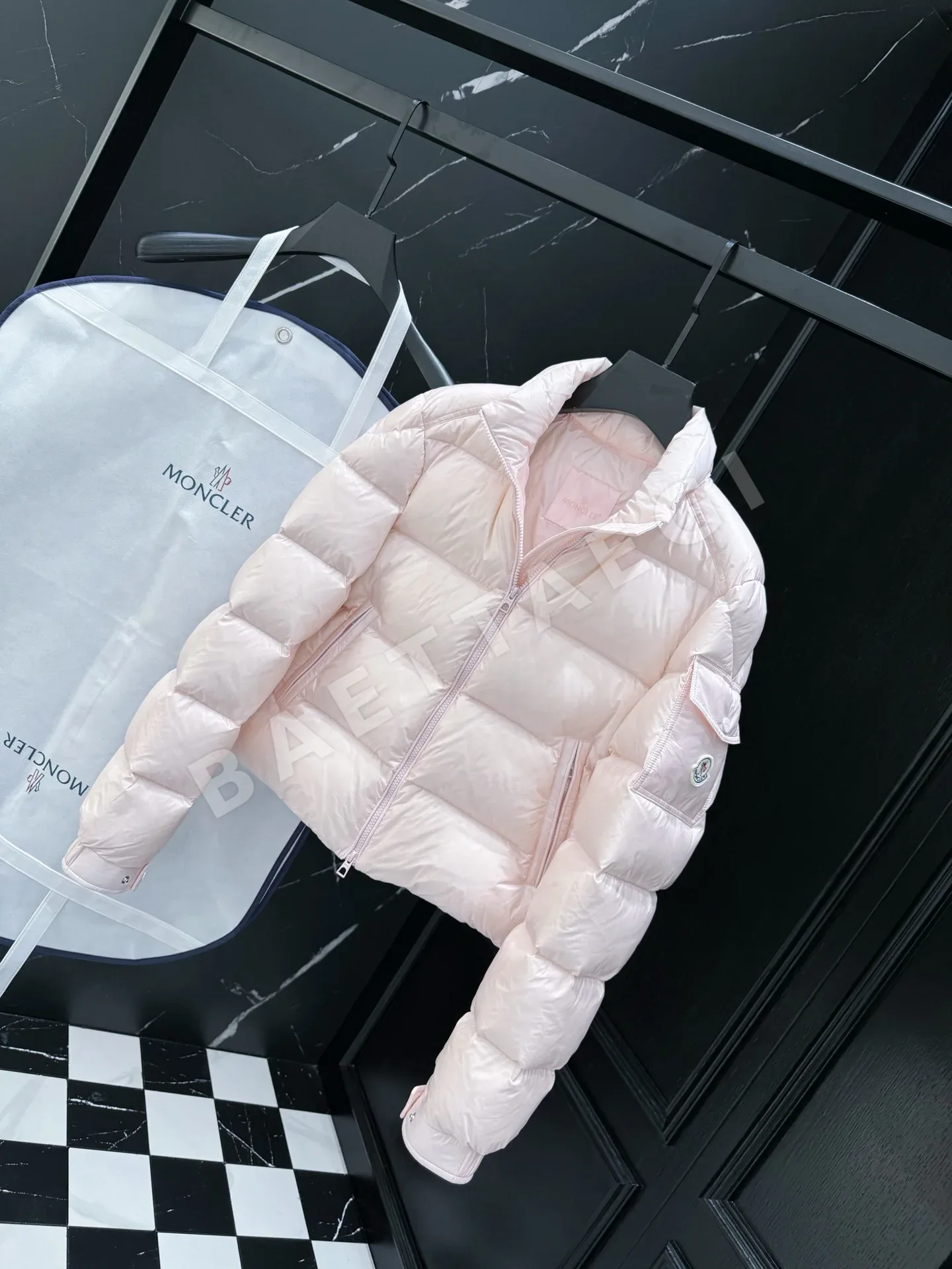몽클레르 여성 덕다운 패딩 상세 이미지 6