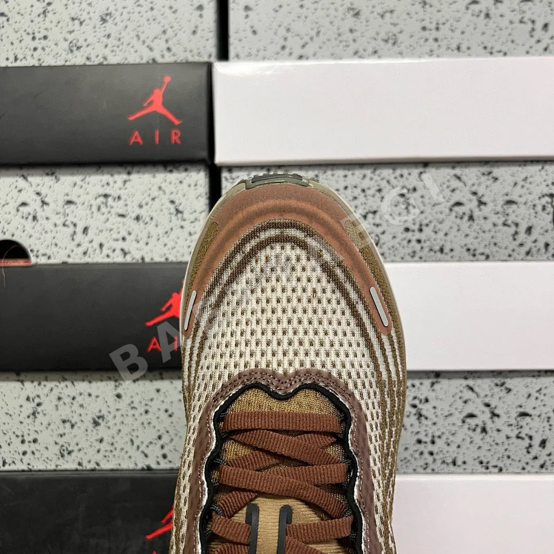 나이키 [XY] 보메로 플러스 IQ4482-001 201247 Nike Vomero Plus Caldera Brown Dark Field 상세 이미지 5
