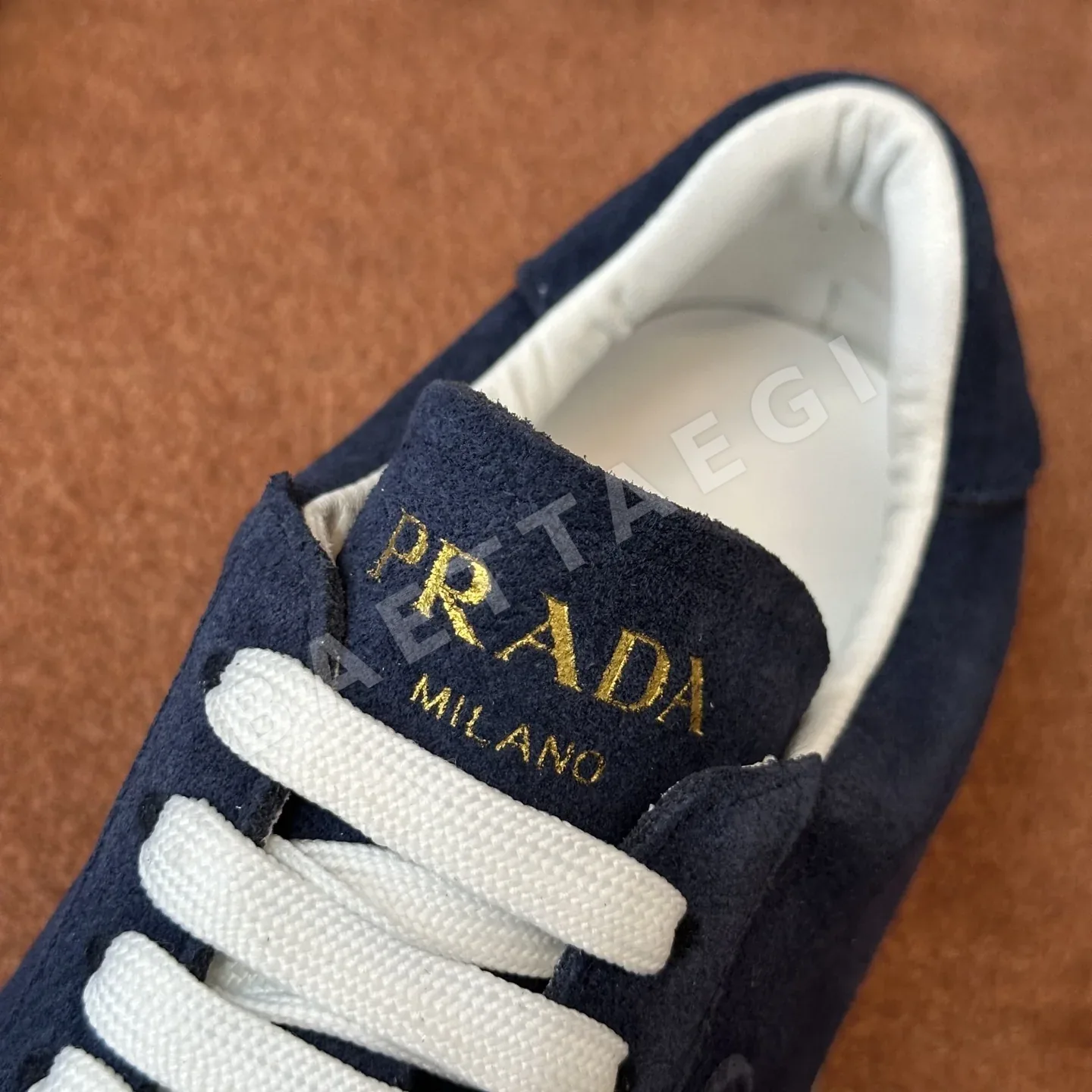 프라다(Prada) 스웨이드 스니커즈 상세 이미지 7