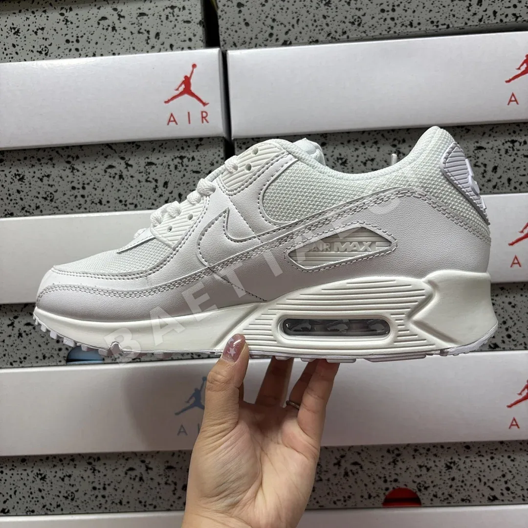 나이키 [XY] 에어 맥스 90 CN8490-100 201053 Nike Air Max 90 Recraft Triple White 상세 이미지 2
