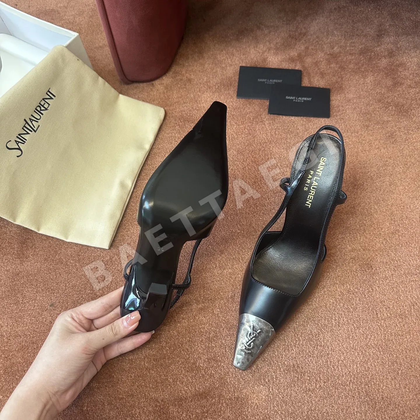 생로랑 메탈 캡 토 YSL 로고 슬링백 펌프스 블랙 상세 이미지 7
