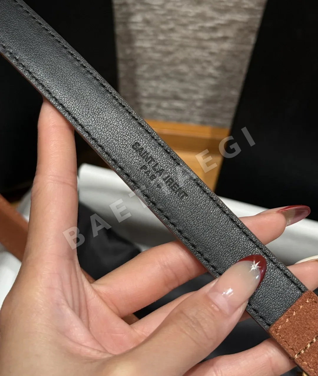 생로랑 스웨이드 카프스킨 벨트 상세 이미지 8
