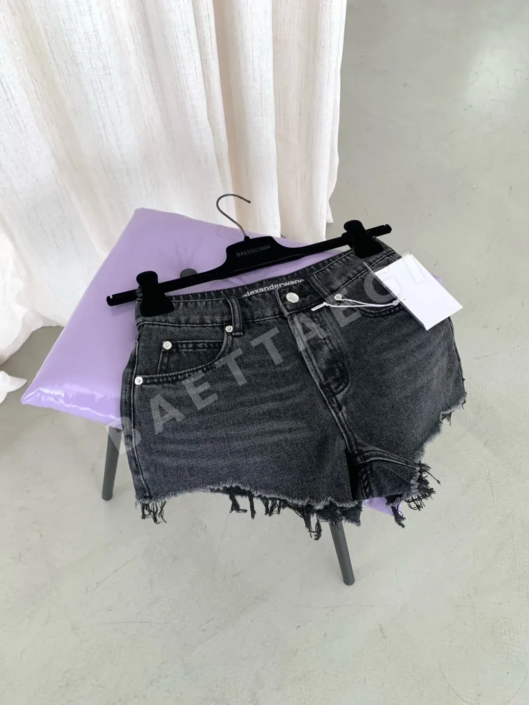 알렉산더왕 라인스톤 프린지 데님 반바지 26SS 상세 이미지 5