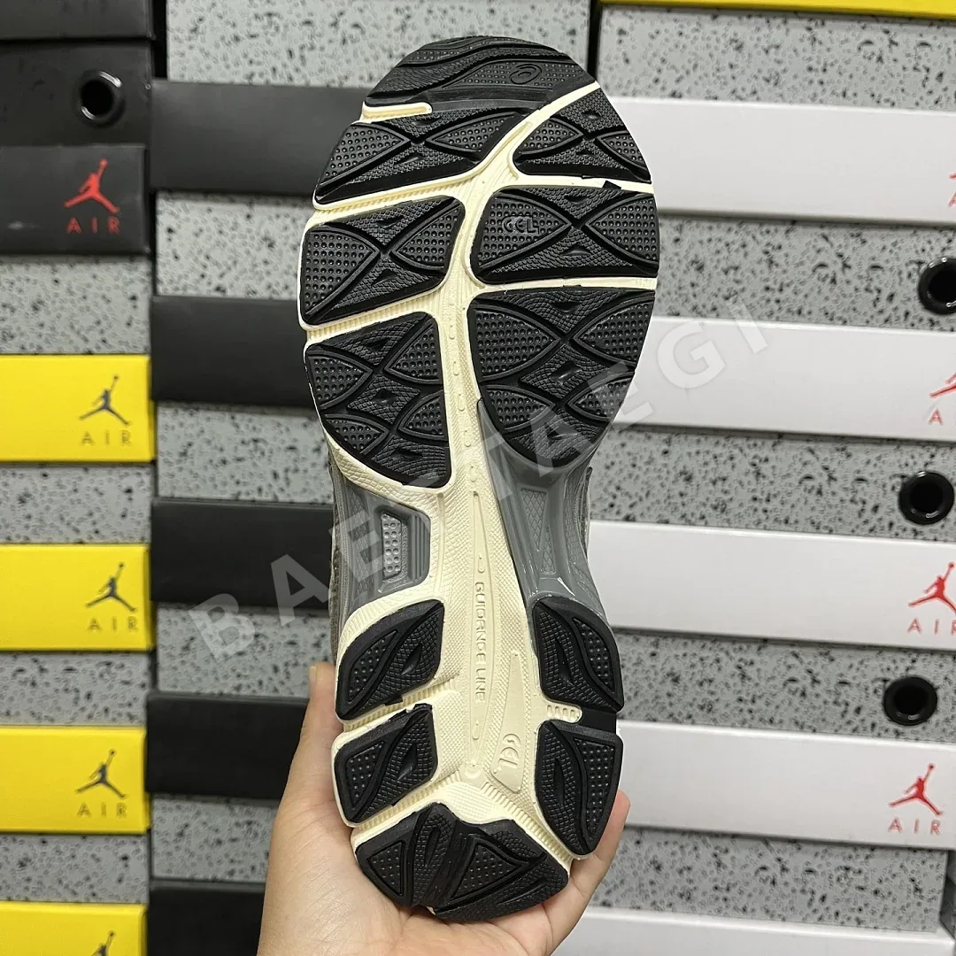 아식스 [RT] 젤 NYC 1203A617-020 200373 Asics Gel-NYC Cement Grey 상세 이미지 5