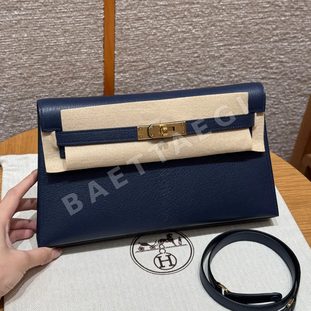 에르메스 켈리 엘란 사파이어 블루 염소가죽 언더암 가방 155213