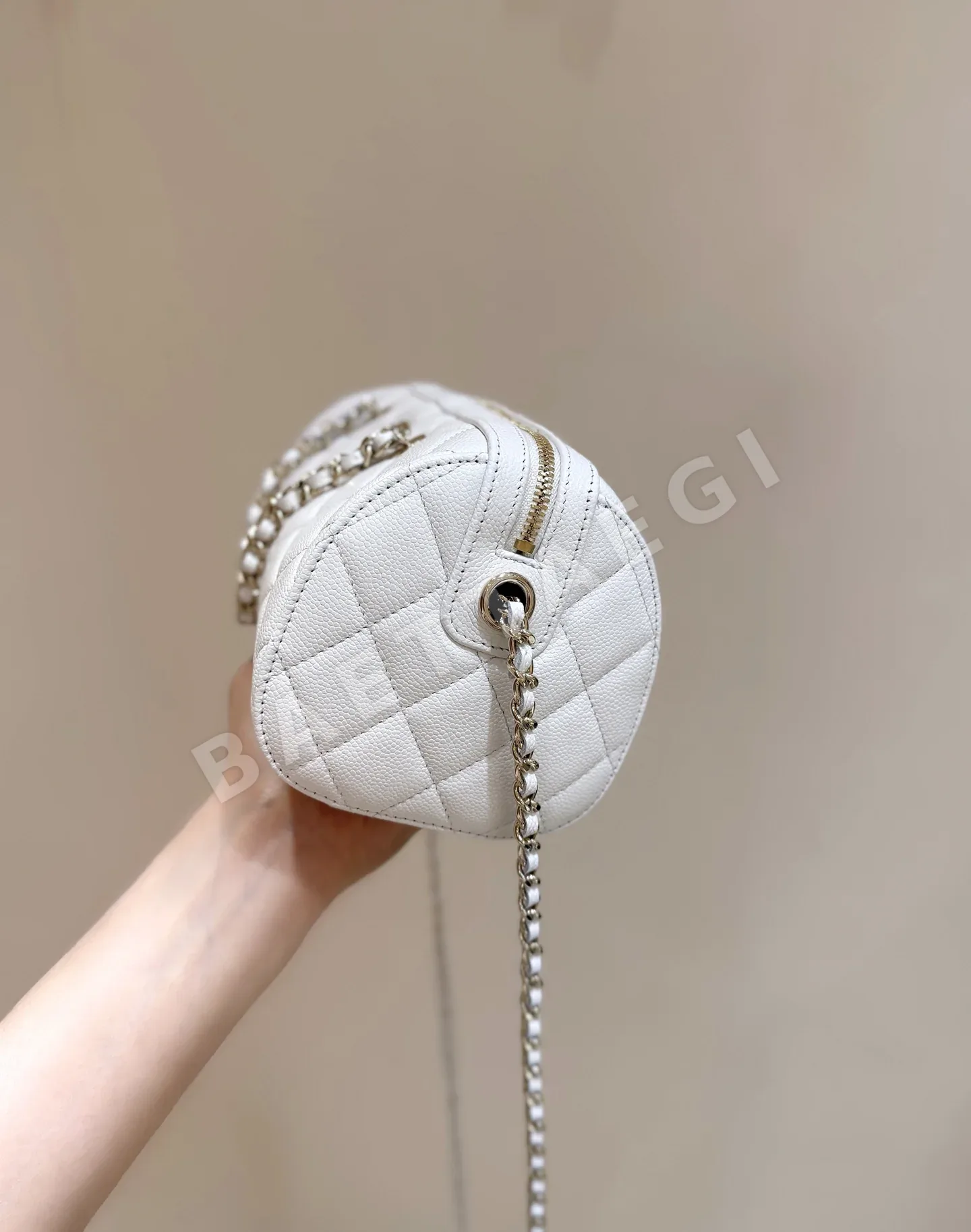 샤넬 리치 가죽 미니 볼링백 AP4474 상세 이미지 6