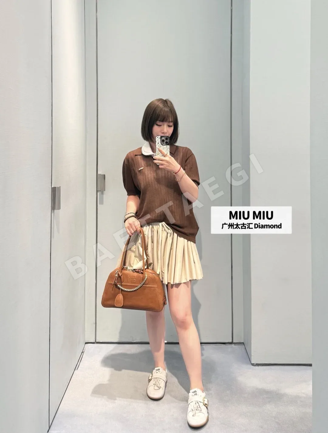 미우미우 진주버튼 카라 반팔 티셔츠 상세 이미지 5