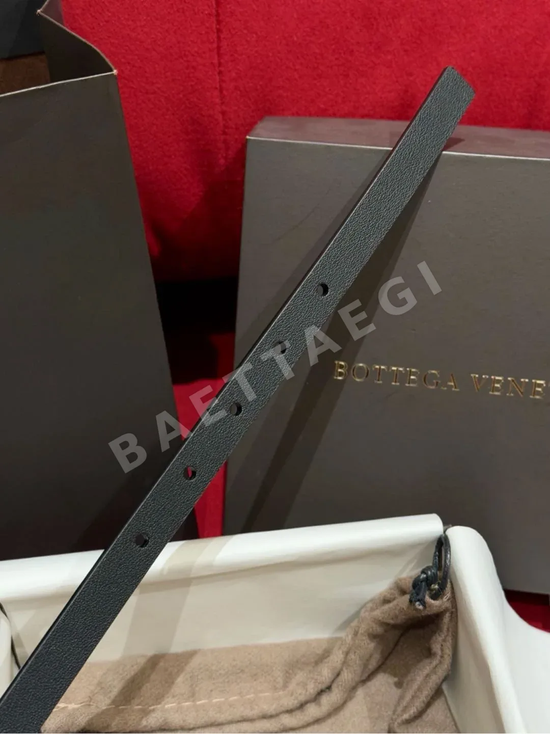 보테가베네타 레트로 핀버클 가죽 벨트 상세 이미지 8