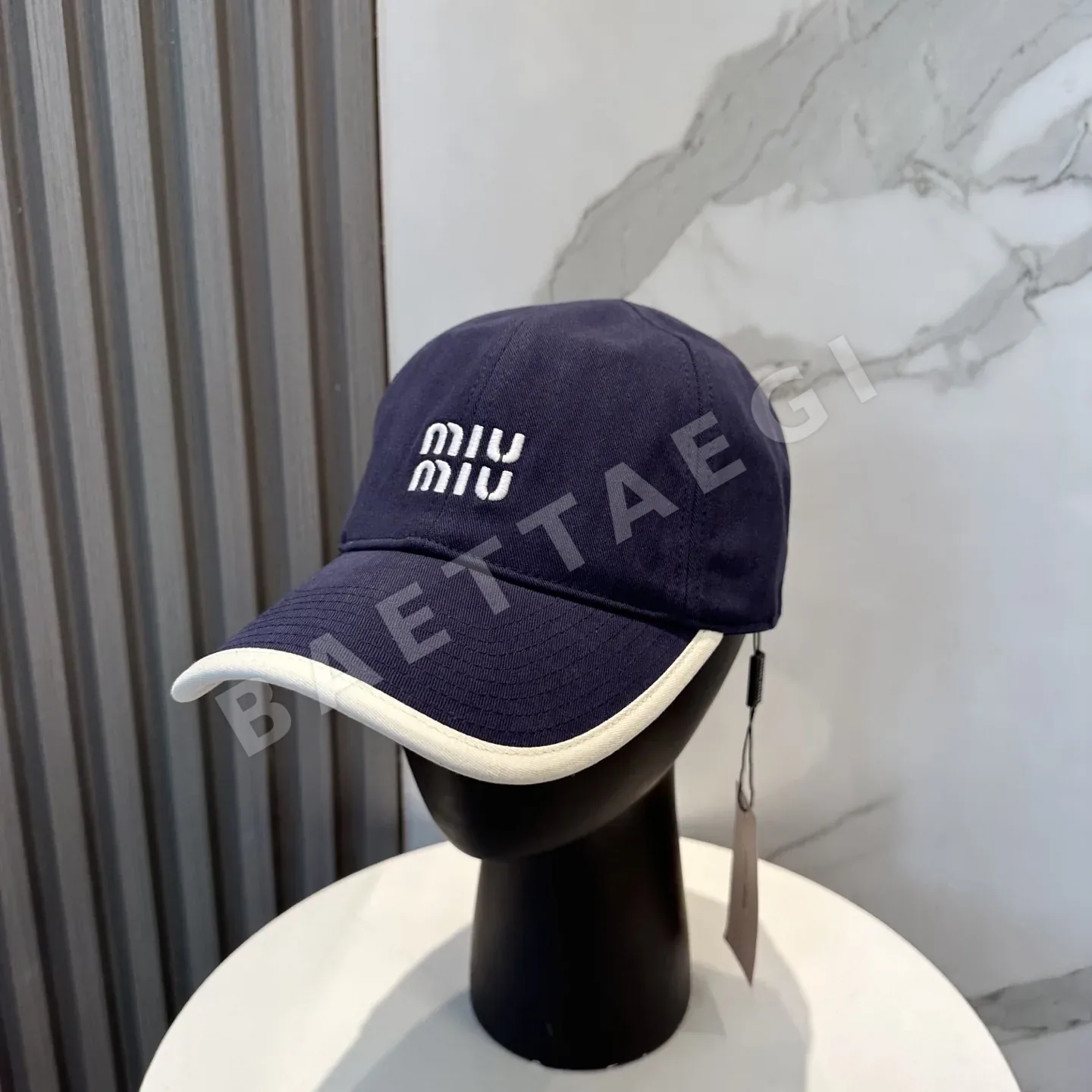 미우미우 자수 베이스볼 모자 118578